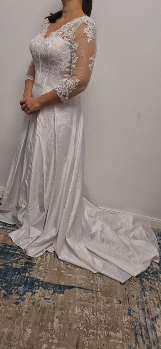 Rochie de mireasa  alba ca in imagine