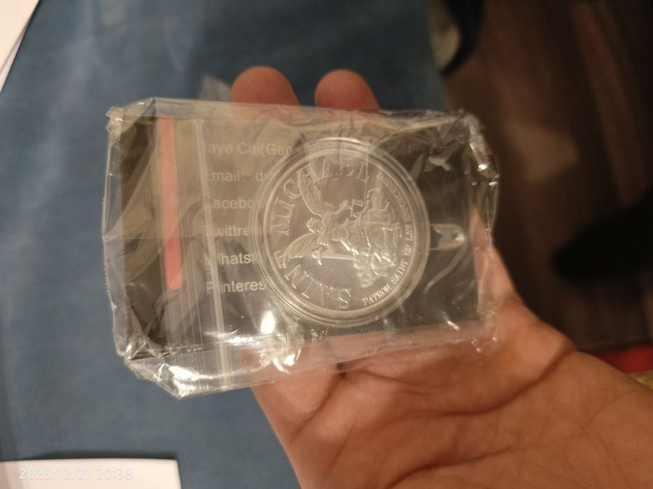 Продам сувенирные монеты