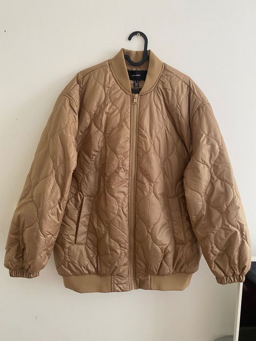 Ново пролетно бомбър яке