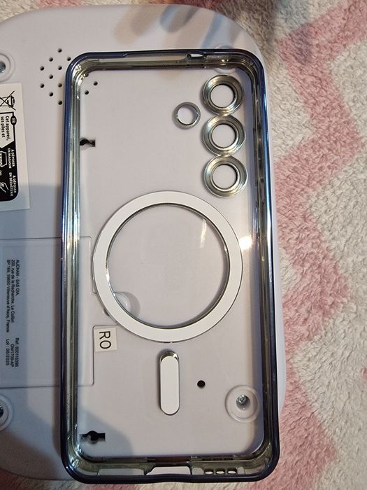 Vând huse samsung S24/S25