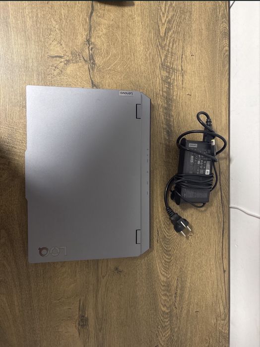 Laptop gaming Lenovo LOQ 15ARP9