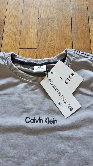 Чисто нова тениска Calvin Klein M size