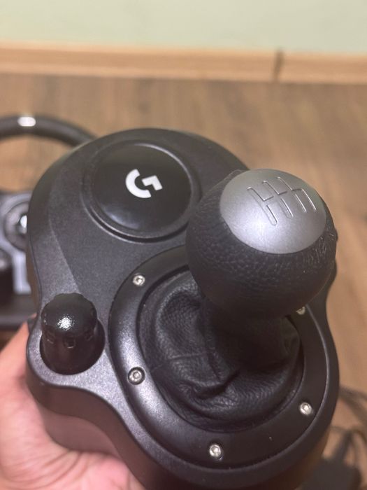 Logitech G29 + Скоростен лост + Оригинална кутия | PS5/PS4/PS3/PC
