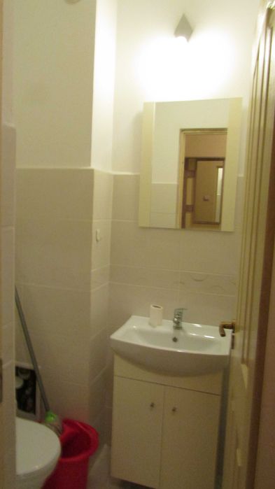 3 camere cu 2 bai bloc nou  boxă și loc de parcare privat