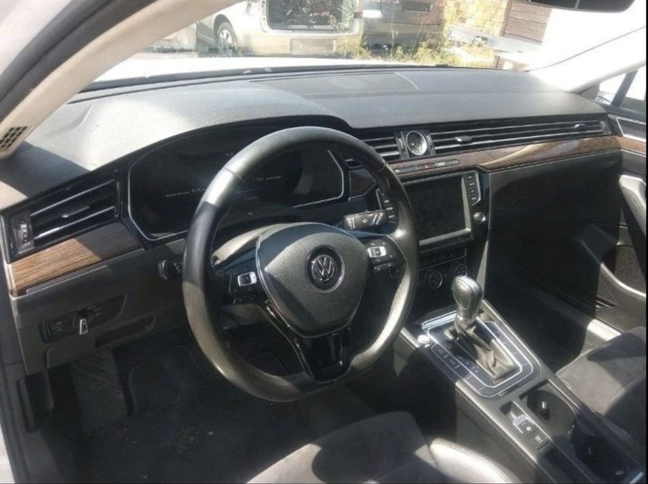 VW Passat 8/ пасат 8 автомобил САМО  на части