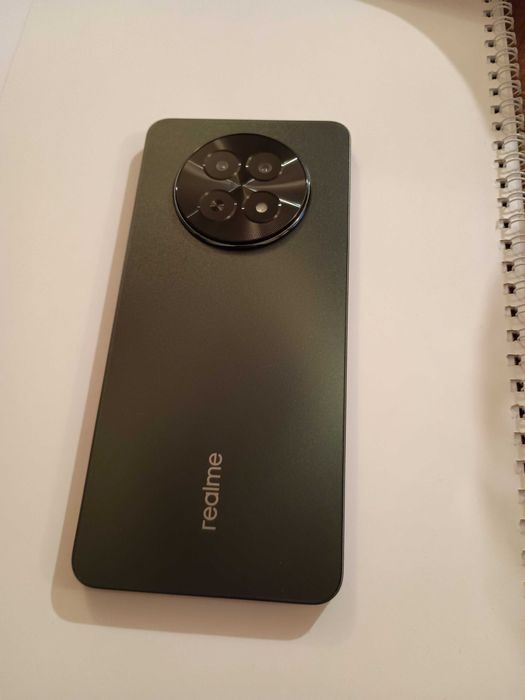 Realme 12x с подарък като нов