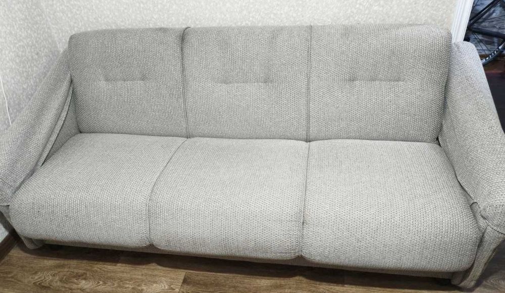 Продаю диван и 2 кресла