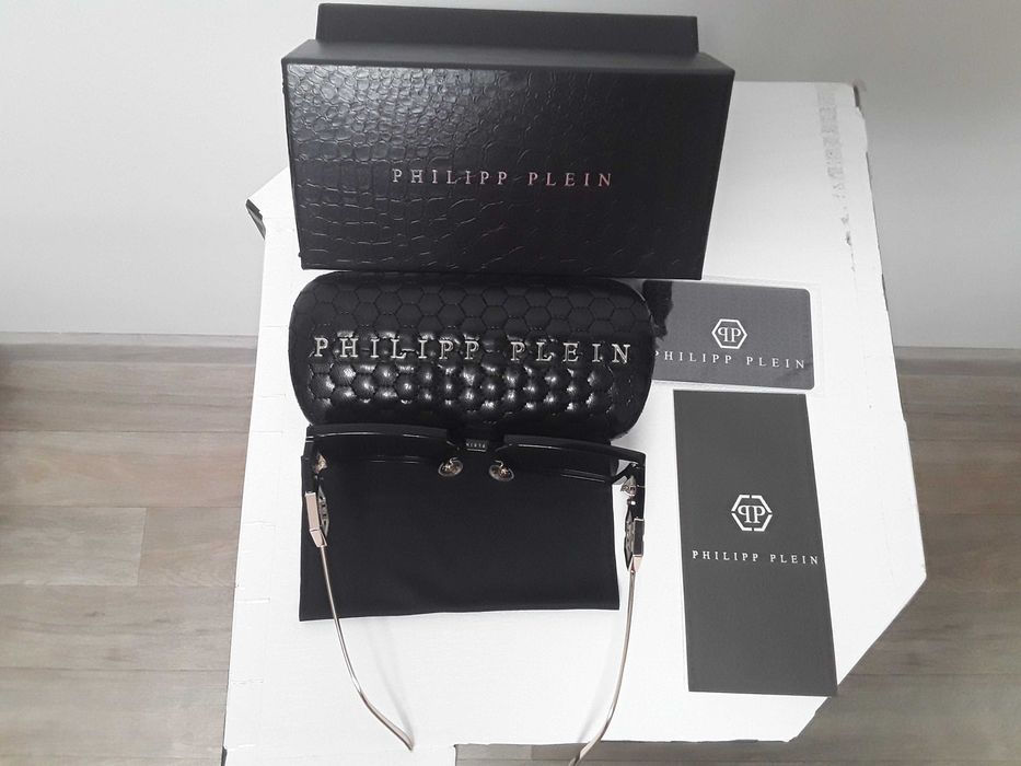 Ochelari de soare damă  PHILIPP PLEIN  sunt noi , 700 de lei