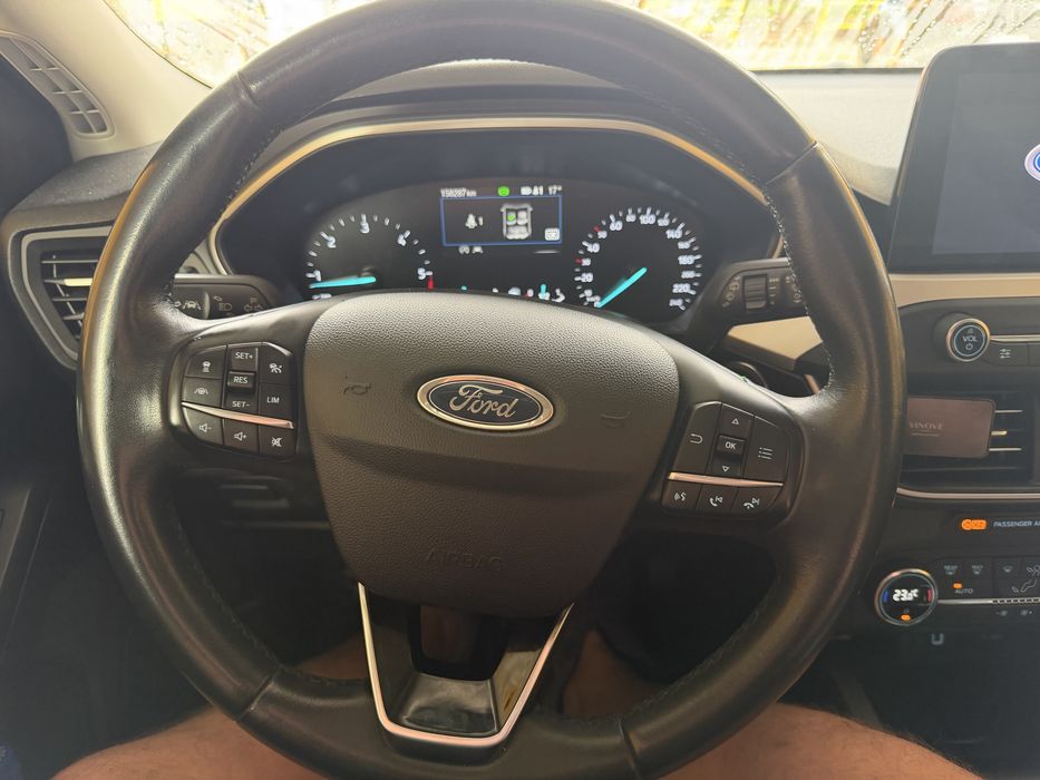 FORD Focus 2020 — imagine 5