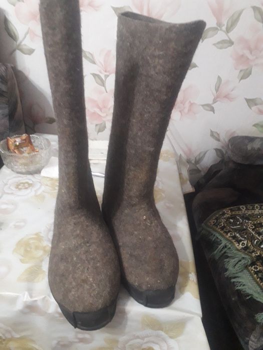 Продам новые валенки.