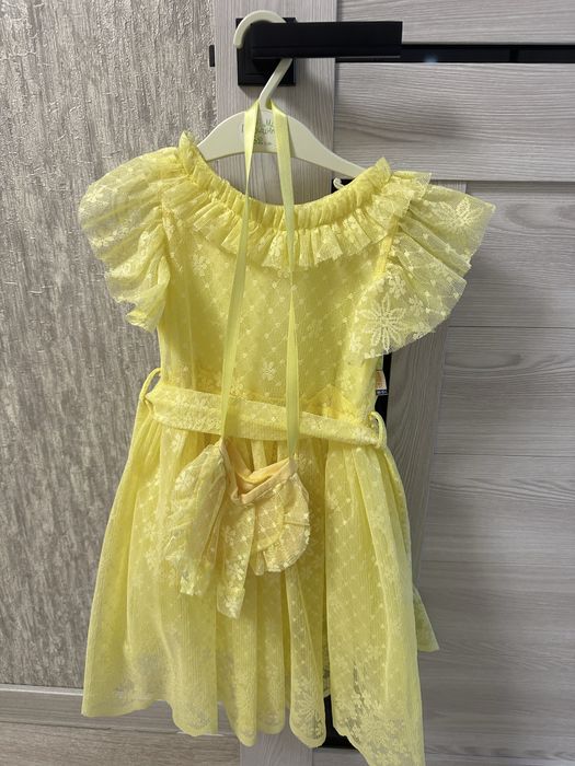 Платье на девочку