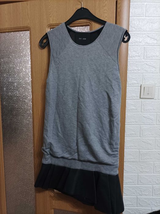 оригинални рокли Jay Ahr, Gucci, Chanel