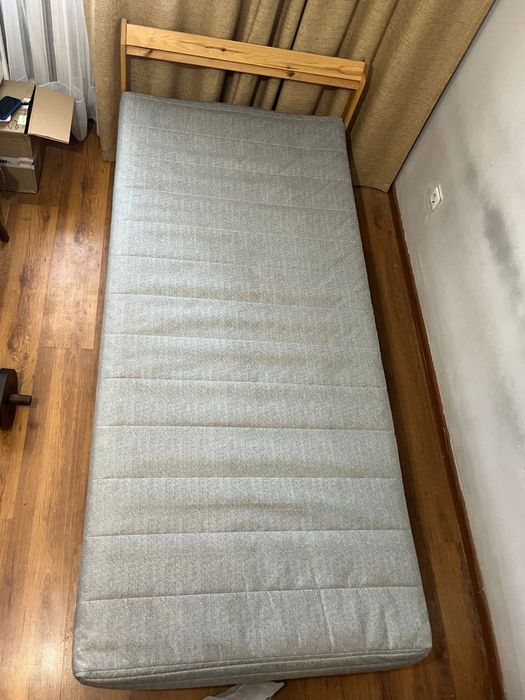 Односпальная кровать IKEA