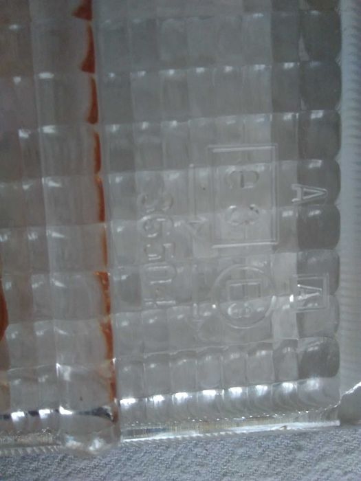 Продавам стъкло на задна светлина / мигач за Iveco