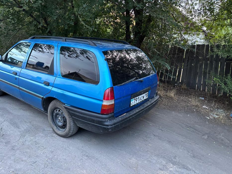 Продам Форд Эскорт