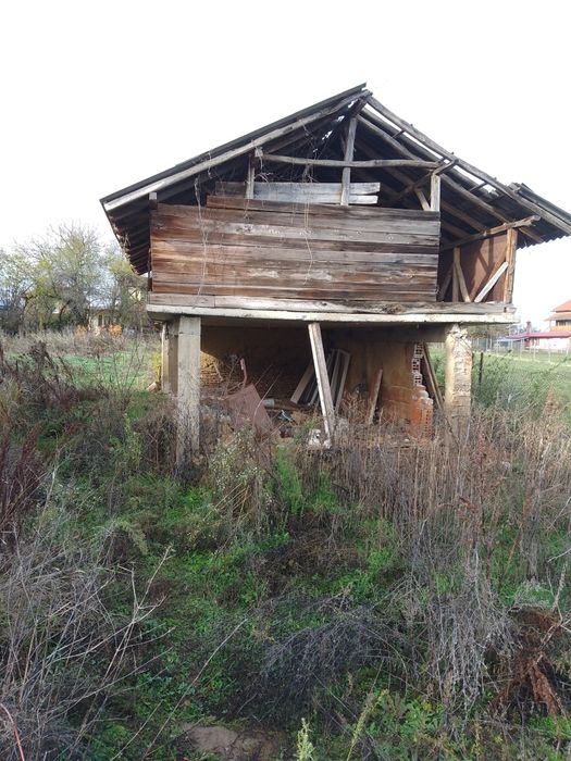 Продавам  покривни платна  около 50 м2