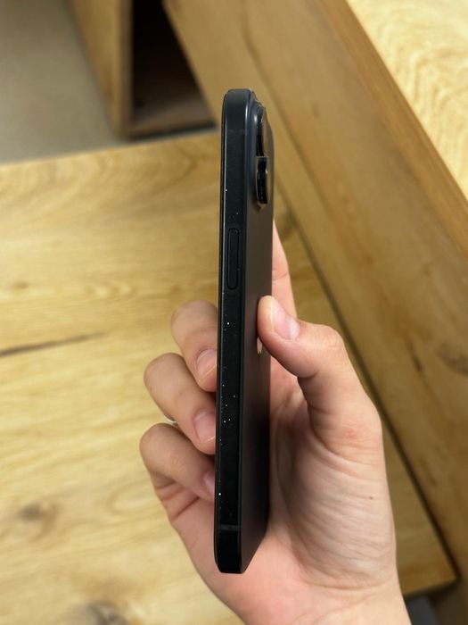 Продам Iphone 15