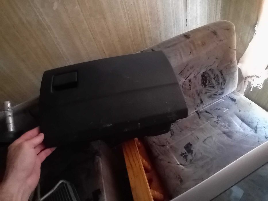 Опел Зафира на части