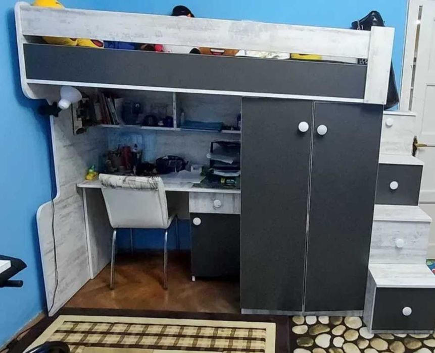 Детско  двуетажно легло с бюро