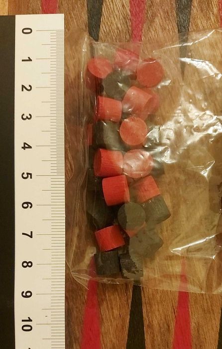 Tabla de joc Sah si table adus din Thailanda  doar puluri si zaruri