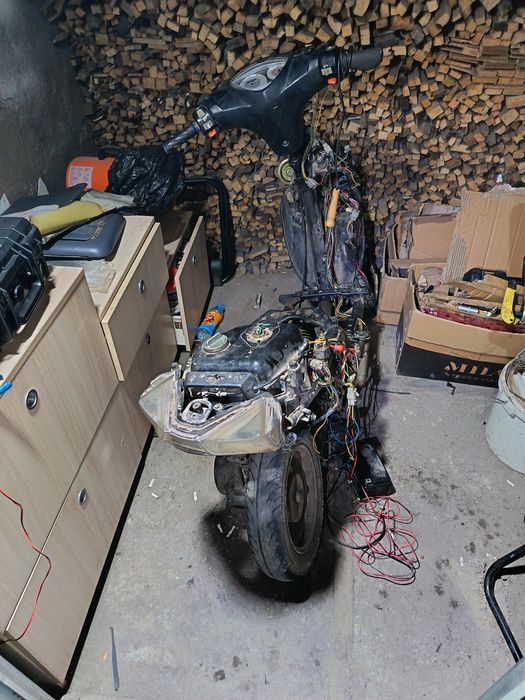 Продам скутер 150 кубов