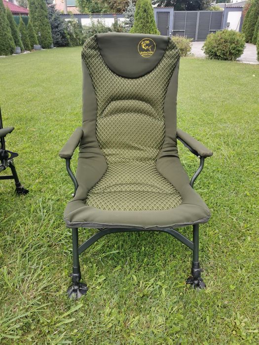 Vând 3 scaune de pescuit Baracuda + 1 scaun camping Relax