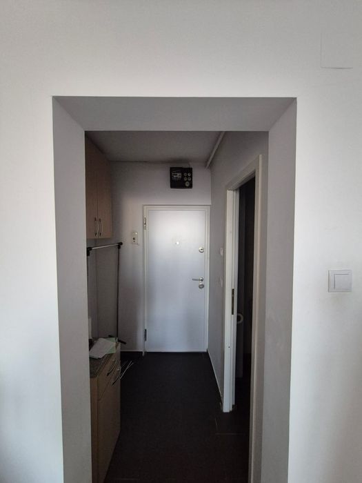 Închiriez garsoniera Brasov