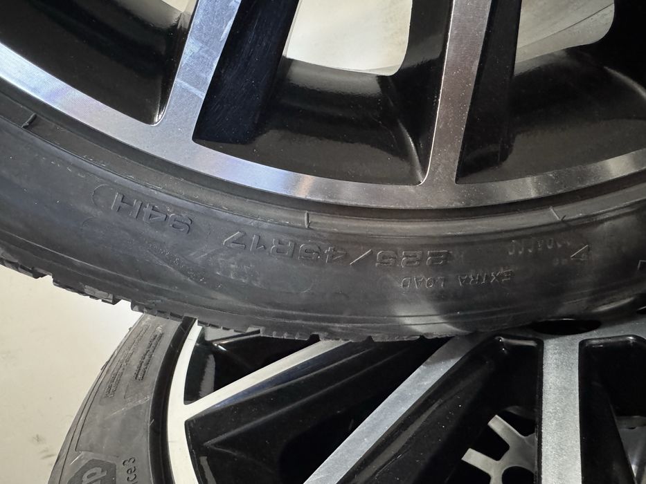 Гуми с джанти нови  5x120 R17 от BMW+подарък фланци 15мм