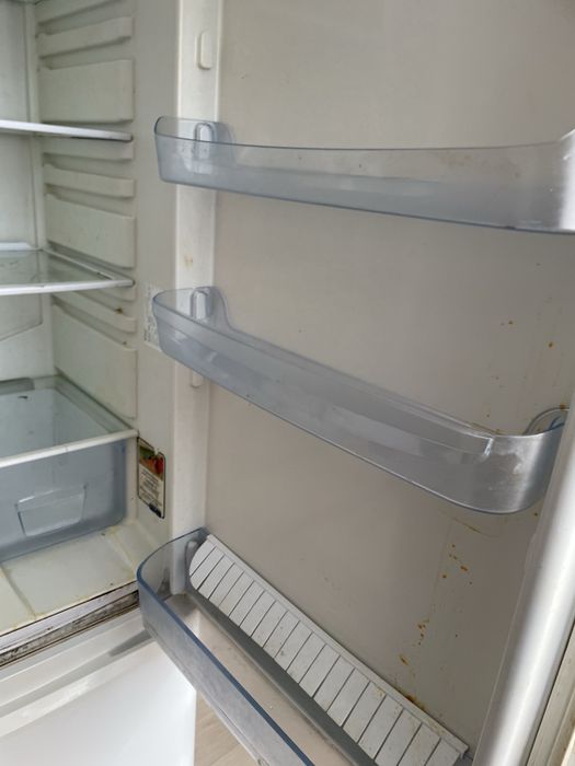 Холодильник двухкмерный