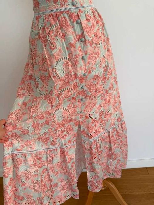 Fustă lungă, Guess;