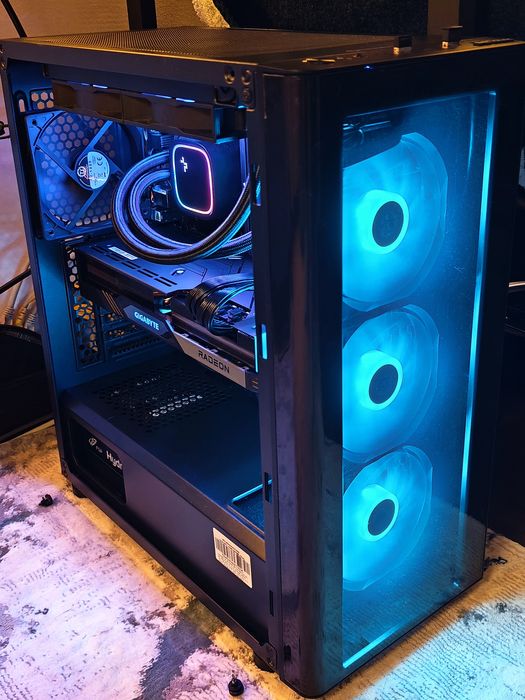 Desktop PC Gaming Serioux i7-14700KF, 32GB DDR5, 2TB SSD,RX7800XT 16GB