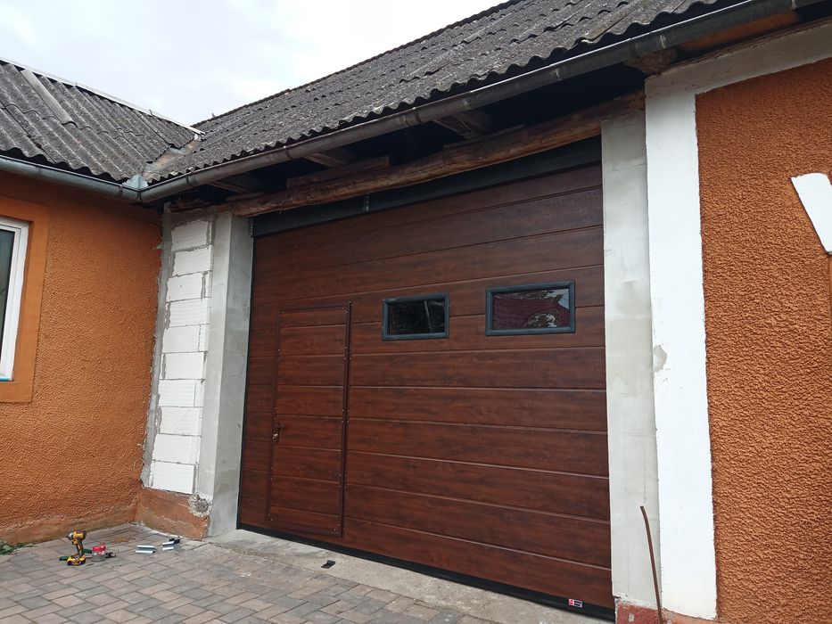 Usa Garaj Sectionala  -