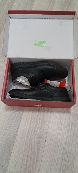 Школьные туфли для подростка новые