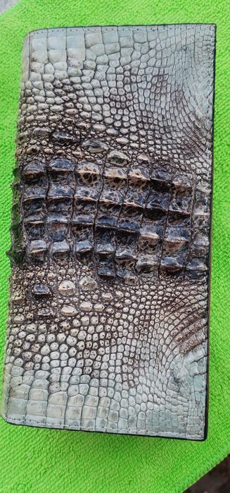 Портмоне от естествена крокодилска кожа