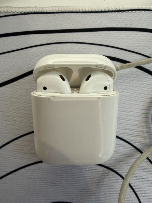 Apple AirPods 1