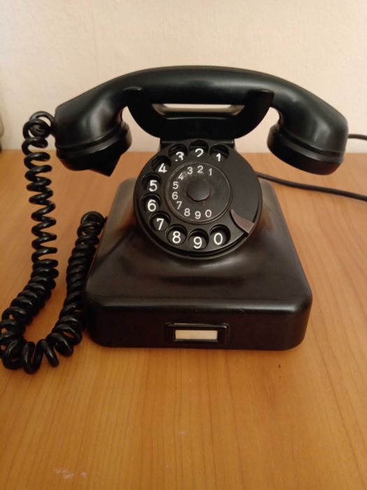 Бакелитов телефон SIEMENS