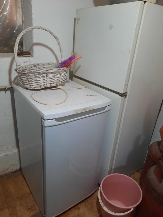 Продаются холодильник на запчасти