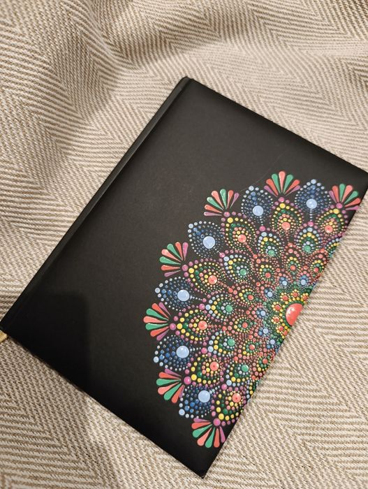 Mărțișoare și agende pictate Mandala