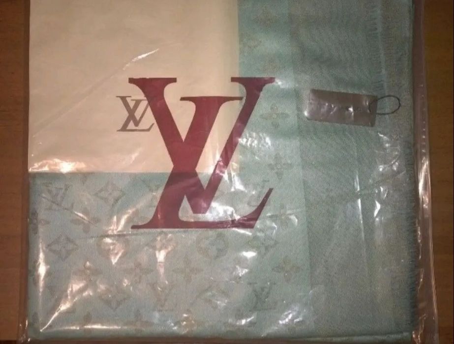 Абсолютно НОВЫЙ палантин Louis Vuitton