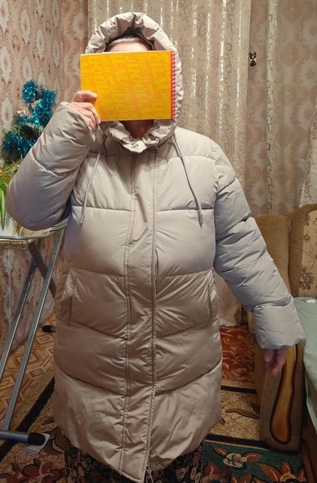 Продам пуховики почти новые
