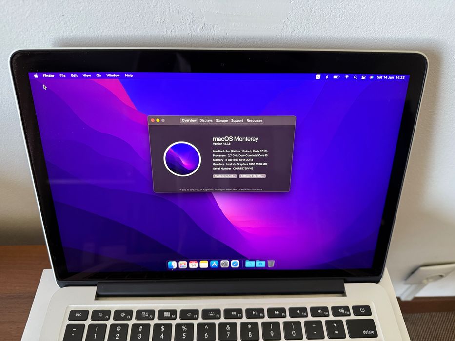 モ*ョ様 MacBook Pro Retina, 13-inch, Early MacBook Pro (Retina, 13 inchi, începutul anului 2015