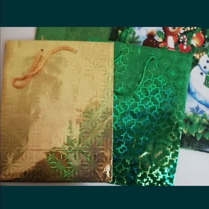 Подарочные пакеты. Цена за всё.