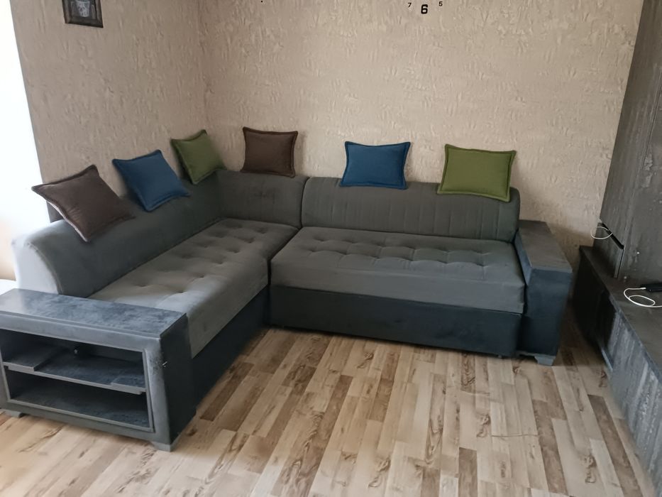 Продается уголок