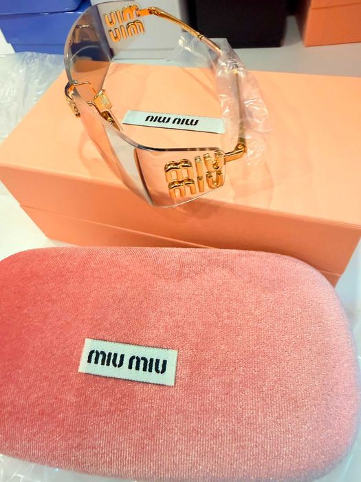 Ochelari de soare miu miu
