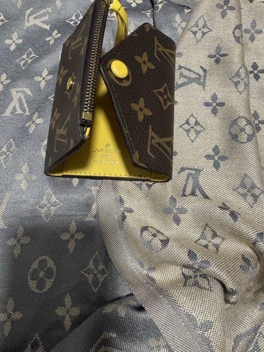 Set portofel piele si esarfa