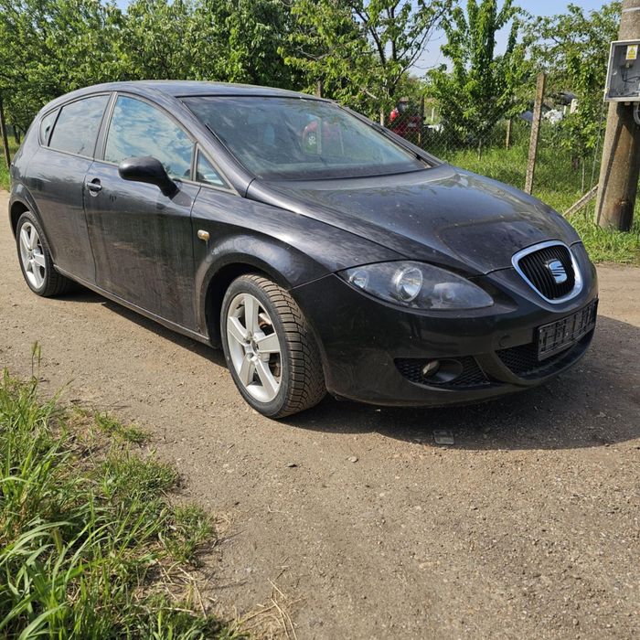 •Продавам Seat Leon 1.9 105кс BKC на ЧАСТИ Сеат леон и над 16 Голф 5ци