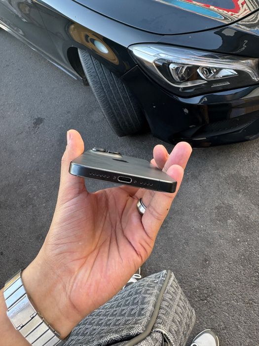 Iphone 15 pro max black