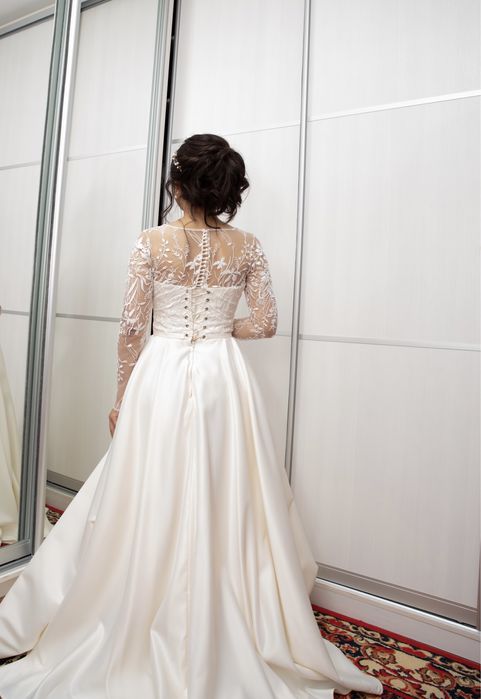 Свадебное платье