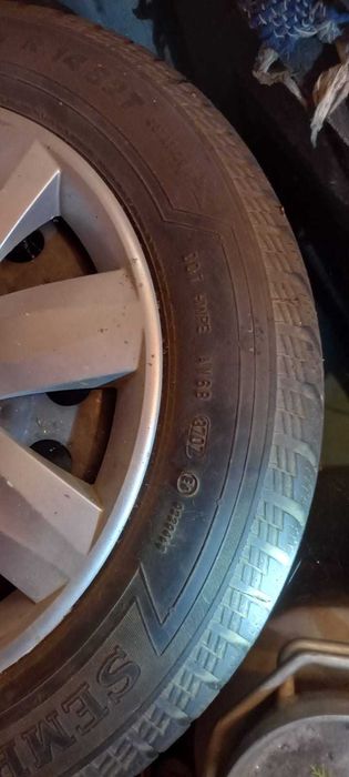 Vand cauciucuri de iarna