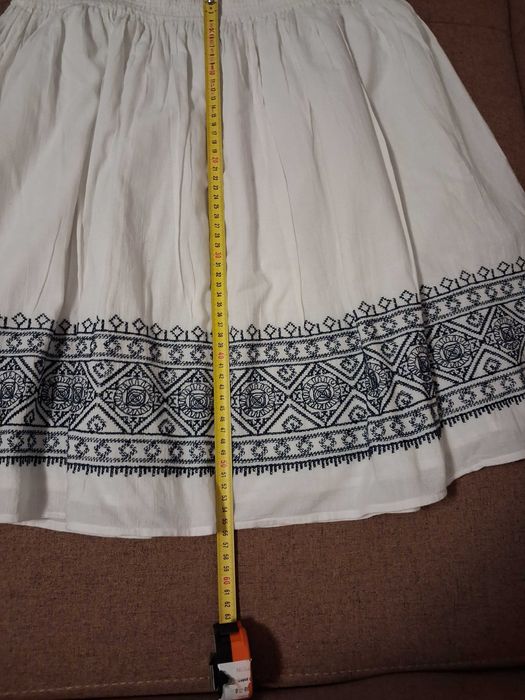Fusta /poale costum popular